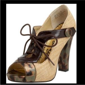 ⭐️Host Puck⭐️NAUGHTY MONKEY RAFFIA LACE UP SHOES